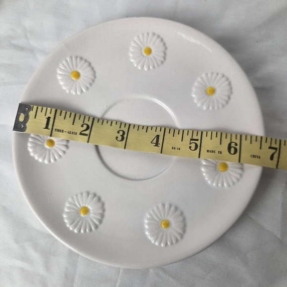 Bluebird & Willow Daisy Teacup & Saucer | Yellow Handle | Stoneware Spring - Picture 13 of 14